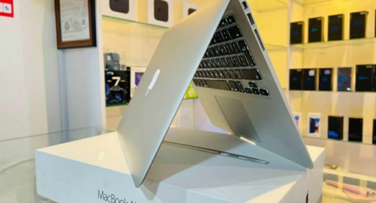 Macbook Air core i5 series