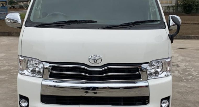 Toyota Hiace 9l Diesel 2014