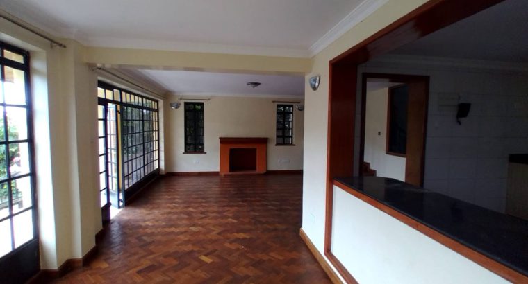 FOR SALE: 5 BEDROOMS, ALL ENSUITE+DSQ VILLA(KIAMBU)