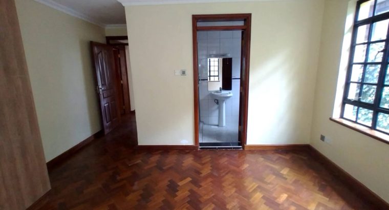 FOR SALE: 5 BEDROOMS, ALL ENSUITE+DSQ VILLA(KIAMBU)