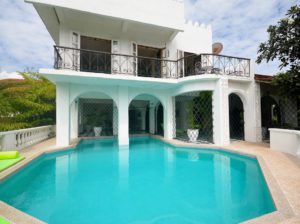 FOR SALE: 5 BEDROOMS, 2 ENSUITE BEACH FRONT MANSION(ON 1.75 ACRE LAND)-SILVERSAND BEACH,, MALINDI